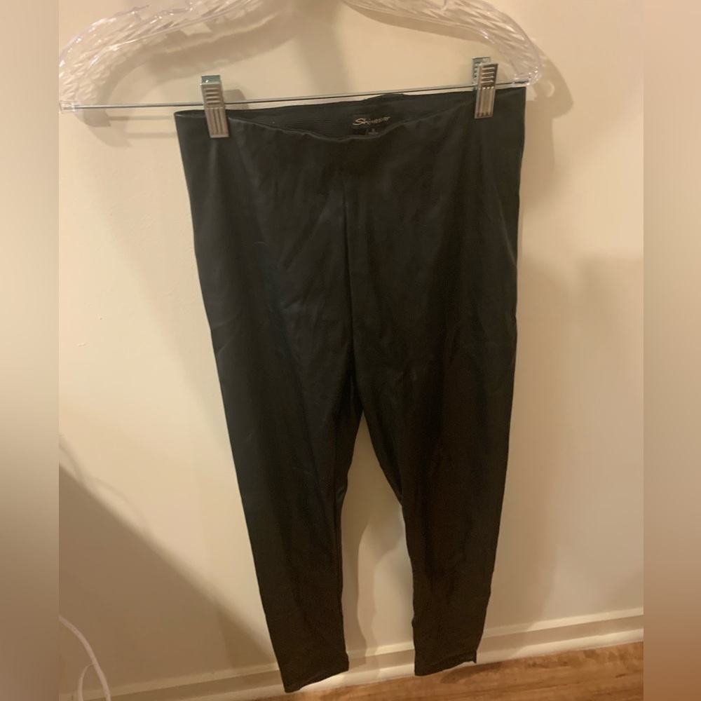 BLACK LEATHER PANTS!!!